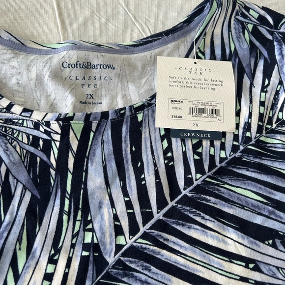 Croft & Barrow Blue and Green Leaf Print Top - Picture 2 of 5